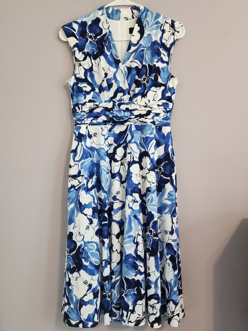 Jessica Howard Colorful Blue Floral Sleeveless Dress - Size 4 Petite